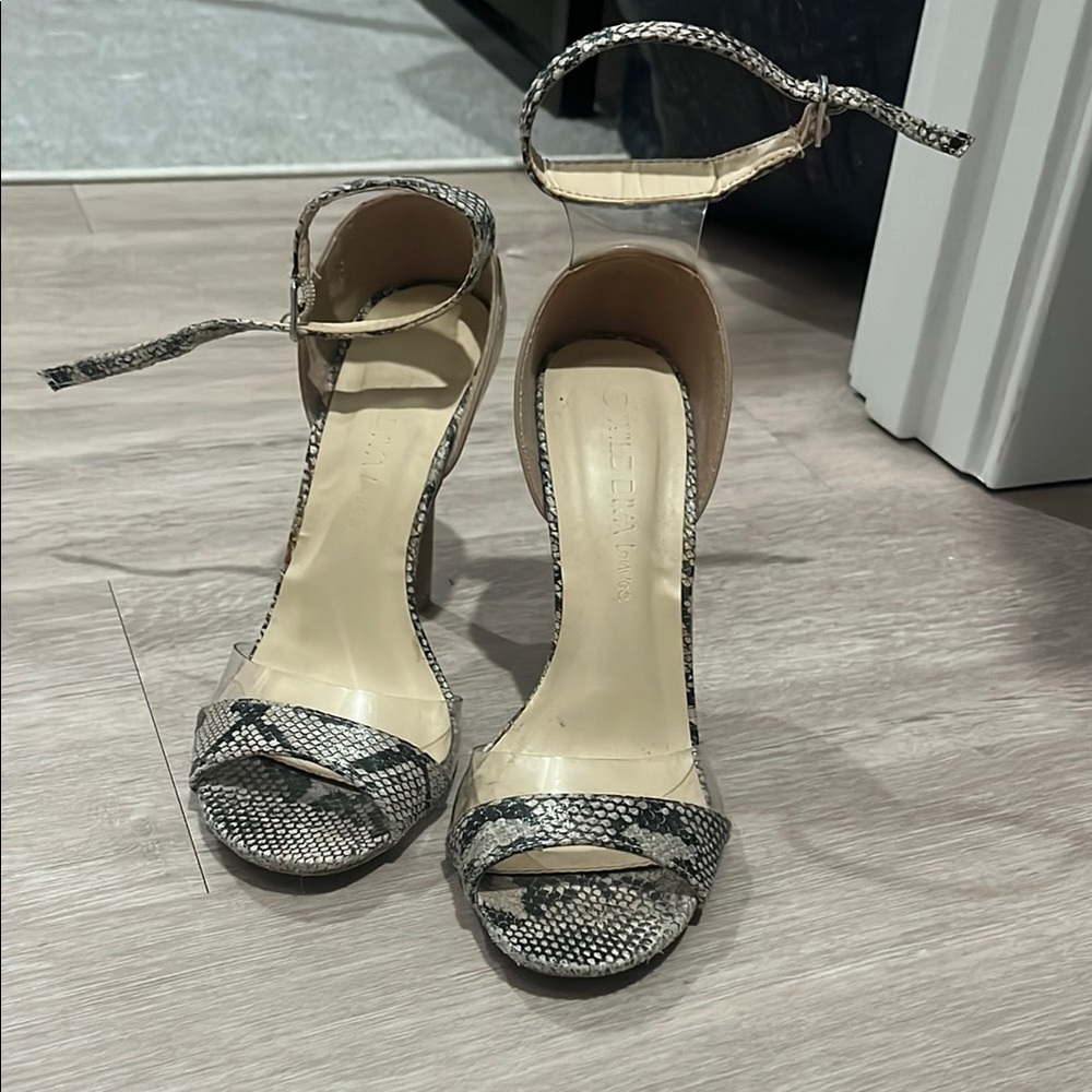Wild Diva Black and Gray Heels Ankle-Strap Sophistication